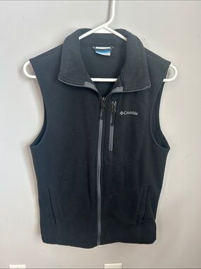 Columbia Black Fleece Vest with Zip Pockets